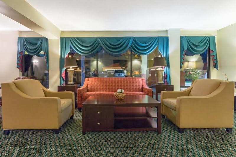 Super 8 By Wyndham Orangeburg Otel Dış mekan fotoğraf